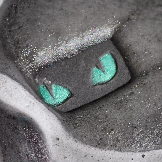 Cats Eyes Halloween Bath Bomb